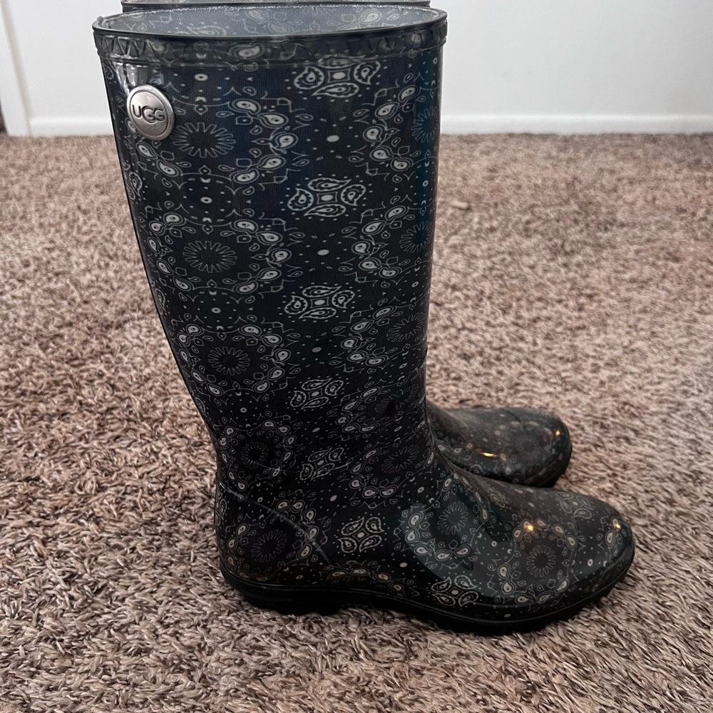 UGG Black Patterned Tall Rain Boots - Picture 2 of 2